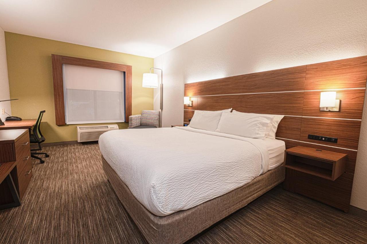Holiday Inn Express Hotel & Suites East Lansing By Ihg Exterior photo