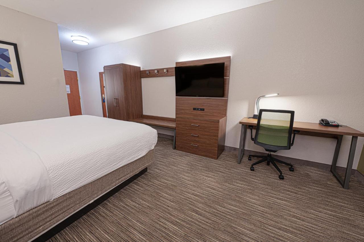 Holiday Inn Express Hotel & Suites East Lansing By Ihg Exterior photo