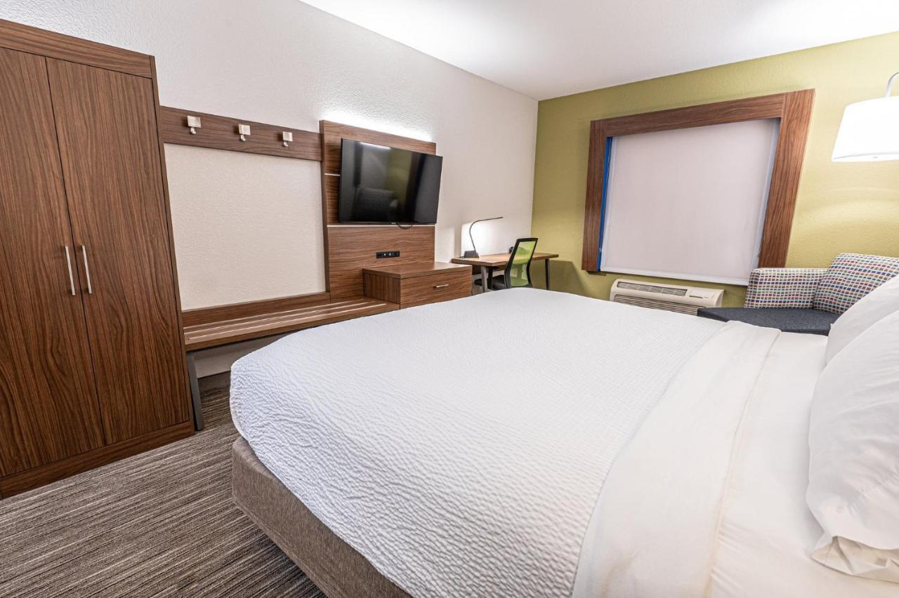 Holiday Inn Express Hotel & Suites East Lansing By Ihg Exterior photo